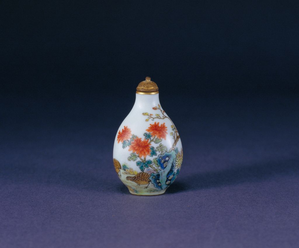 图片[1]-Pink Chrysanthemum Quail Porcelain Snuff Bottle-China Archive